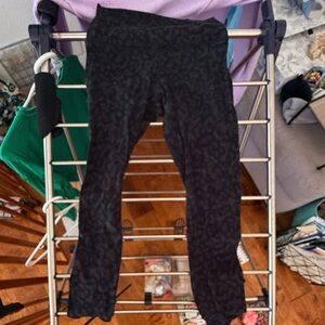 lululemon athletica Align 25” leggings size 6 - Black Leopard Jacquard